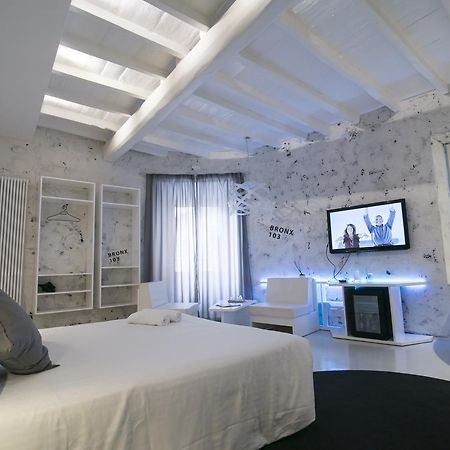 Отель Design&Art Pie' Рим Экстерьер фото